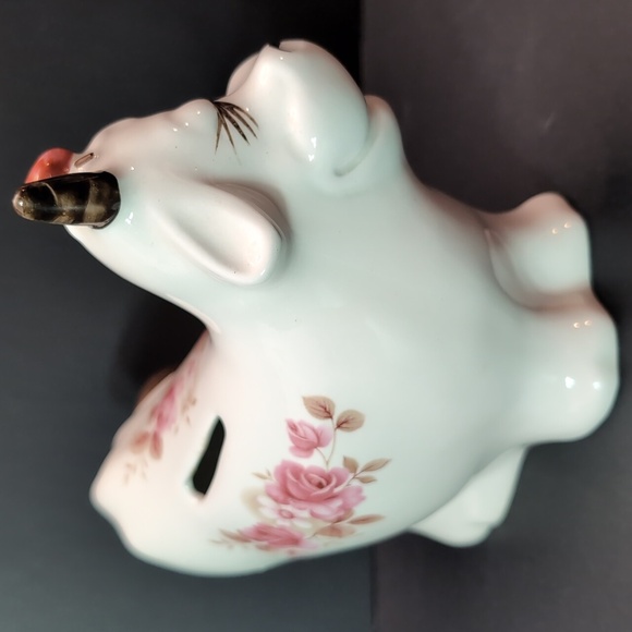 Vintage Rosie the Cow Ceramic White/Pink Floral Coin Bank. - Picture 3 of 9